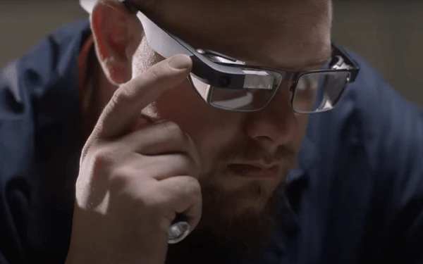Google Glass, application of modern wearable technology