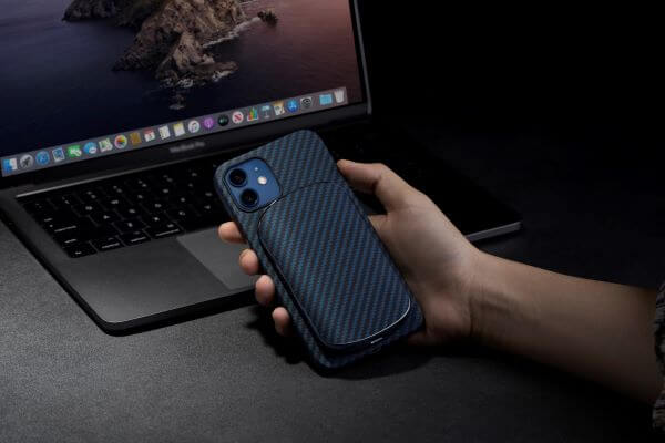 PITAKA magnetic wireless charging power bank, portable battery pack