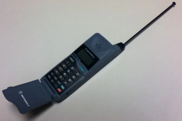 the pocket-sized Motorola MicroTAC