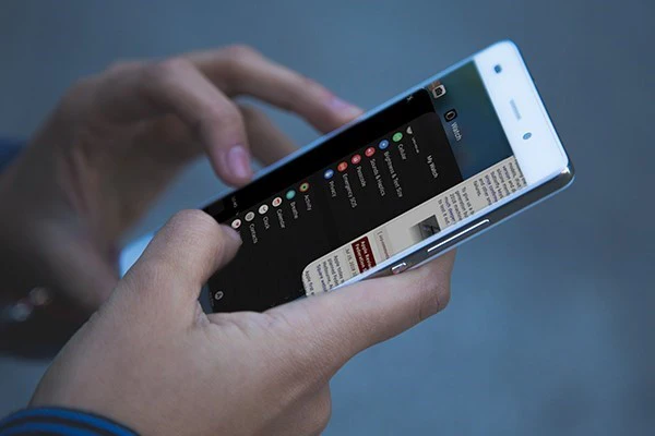 keep background apps running on iPhone