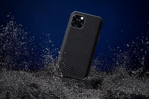 protective iPhone 12 case with MagSafe magnets, minimalist and futuristic design