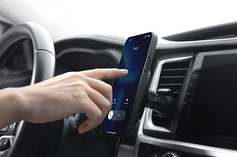 PITAKA magnetic wireless car charger